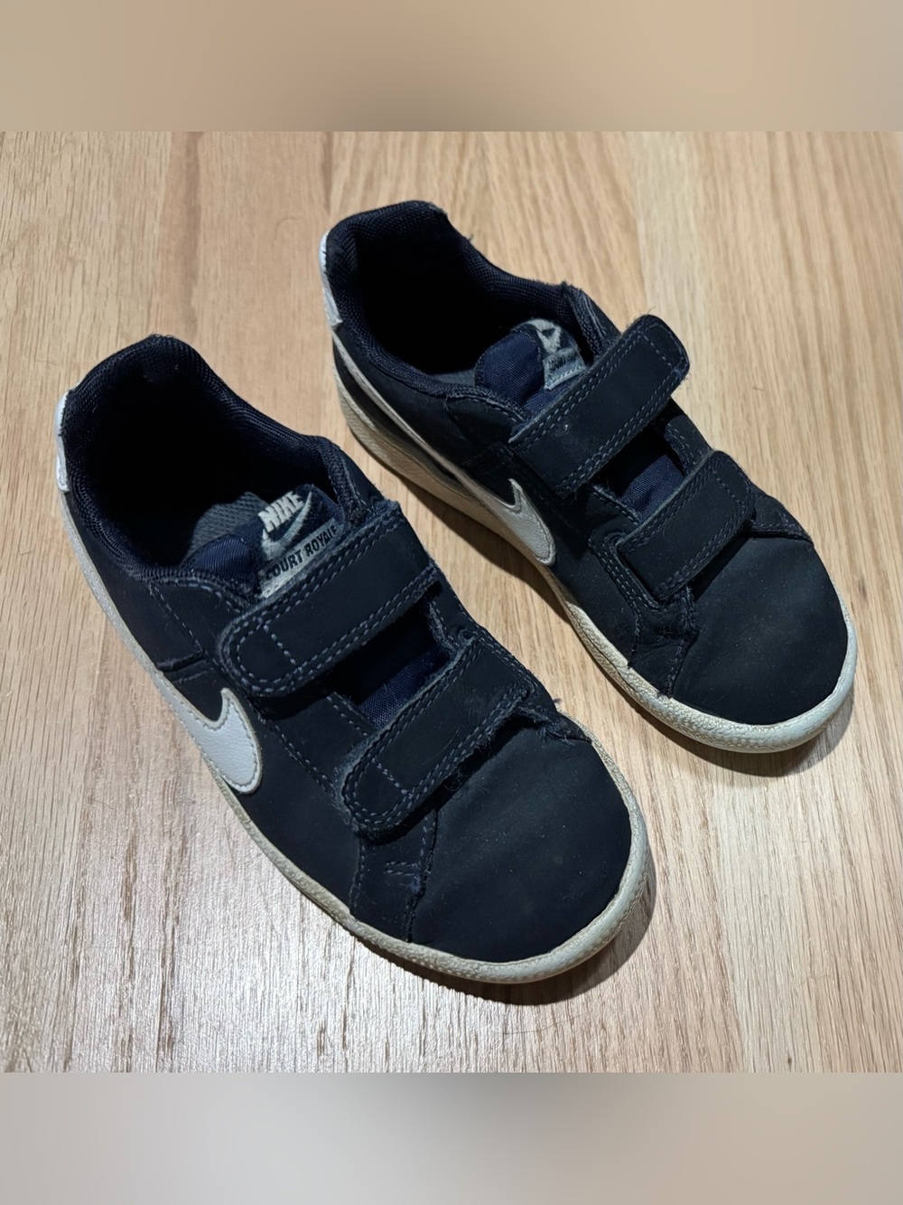 Nike Court Royale Kids' Navy Blue Velcro Sneakers Tennis Shoes 11.5 11 1/2